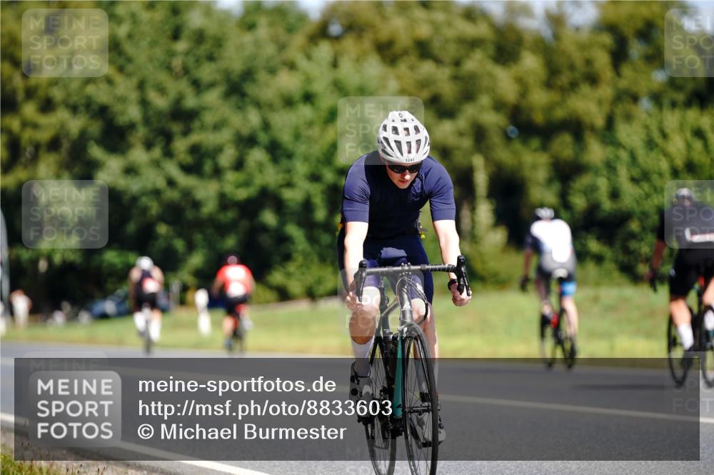 07.09.2025 - 19. Norderstedt Triathlon Michael Burmester http://msf.ph/oto/8833603 07.09.2025 12:03:41 Radfahren 1241 meine-sportfotos.de