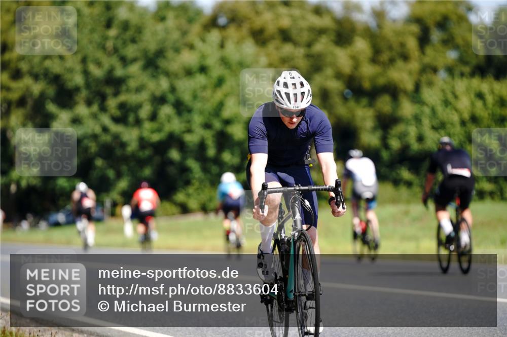 07.09.2025 - 19. Norderstedt Triathlon Michael Burmester http://msf.ph/oto/8833604 07.09.2025 12:03:42 Radfahren 1241 meine-sportfotos.de