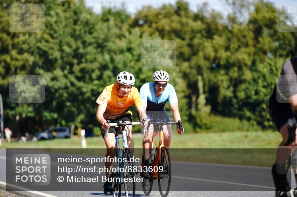 07.09.2025 - 19. Norderstedt Triathlon Michael Burmester http://msf.ph/oto/8833609 07.09.2025 12:03:50 Radfahren 149, 859, 1319 meine-sportfotos.de