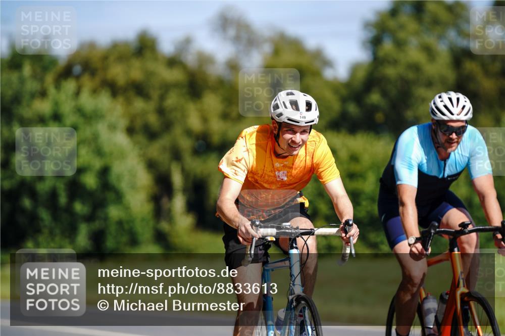 07.09.2025 - 19. Norderstedt Triathlon Michael Burmester http://msf.ph/oto/8833613 07.09.2025 12:03:51 Radfahren 149, 859, 1319 meine-sportfotos.de