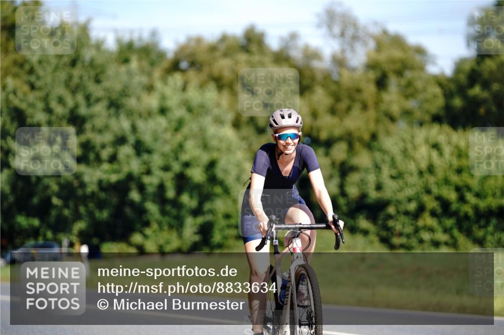 07.09.2025 - 19. Norderstedt Triathlon Michael Burmester http://msf.ph/oto/8833634 07.09.2025 12:04:31 Radfahren 721 meine-sportfotos.de