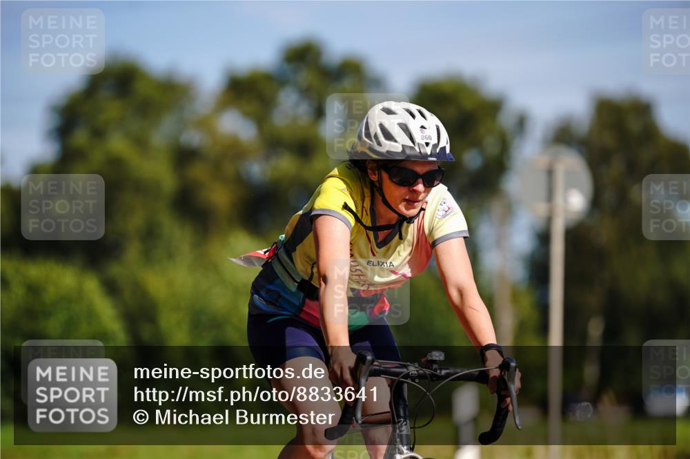07.09.2025 - 19. Norderstedt Triathlon Michael Burmester http://msf.ph/oto/8833641 07.09.2025 12:04:37 Radfahren 860 meine-sportfotos.de