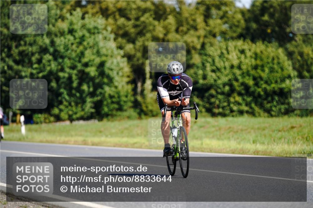 07.09.2025 - 19. Norderstedt Triathlon Michael Burmester http://msf.ph/oto/8833644 07.09.2025 12:04:40 Radfahren 715, 860 meine-sportfotos.de