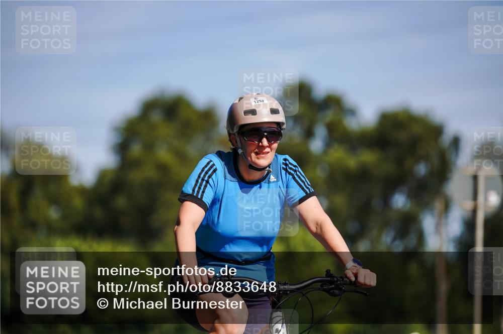 07.09.2025 - 19. Norderstedt Triathlon Michael Burmester http://msf.ph/oto/8833648 07.09.2025 12:04:44 Radfahren 715, 1252 meine-sportfotos.de