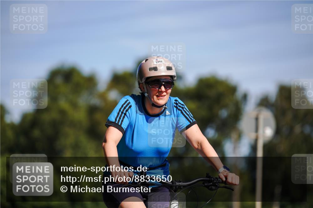 07.09.2025 - 19. Norderstedt Triathlon Michael Burmester http://msf.ph/oto/8833650 07.09.2025 12:04:44 Radfahren 715, 1252 meine-sportfotos.de