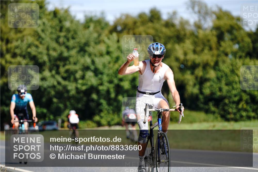 07.09.2025 - 19. Norderstedt Triathlon Michael Burmester http://msf.ph/oto/8833660 07.09.2025 12:05:09 Radfahren 697, 852 meine-sportfotos.de