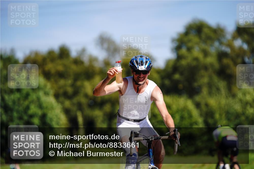 07.09.2025 - 19. Norderstedt Triathlon Michael Burmester http://msf.ph/oto/8833661 07.09.2025 12:05:09 Radfahren 697, 852 meine-sportfotos.de