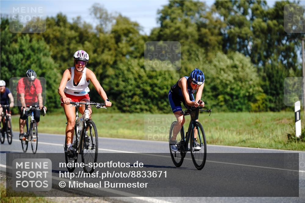 07.09.2025 - 19. Norderstedt Triathlon Michael Burmester http://msf.ph/oto/8833671 07.09.2025 12:05:15 Radfahren 168, 724, 727, 1239 meine-sportfotos.de