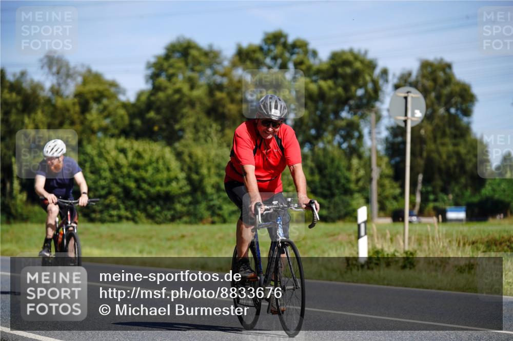 07.09.2025 - 19. Norderstedt Triathlon Michael Burmester http://msf.ph/oto/8833676 07.09.2025 12:05:16 Radfahren 168, 227, 724, 727, 1239, 1339 meine-sportfotos.de