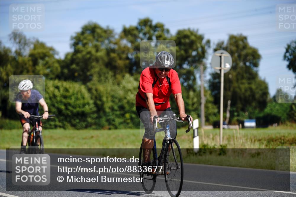 07.09.2025 - 19. Norderstedt Triathlon Michael Burmester http://msf.ph/oto/8833677 07.09.2025 12:05:16 Radfahren 168, 227, 724, 727, 1239, 1339 meine-sportfotos.de