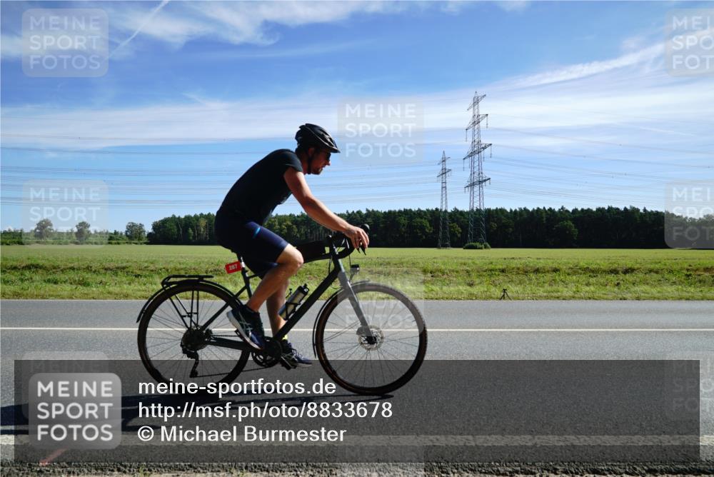 07.09.2025 - 19. Norderstedt Triathlon Michael Burmester http://msf.ph/oto/8833678 07.09.2025 11:54:19 Radfahren 287 meine-sportfotos.de