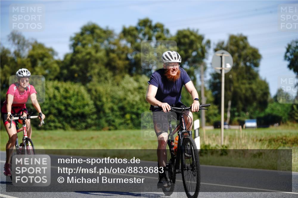 07.09.2025 - 19. Norderstedt Triathlon Michael Burmester http://msf.ph/oto/8833683 07.09.2025 12:05:17 Radfahren 168, 227, 720, 724, 727, 1239, 1339 meine-sportfotos.de