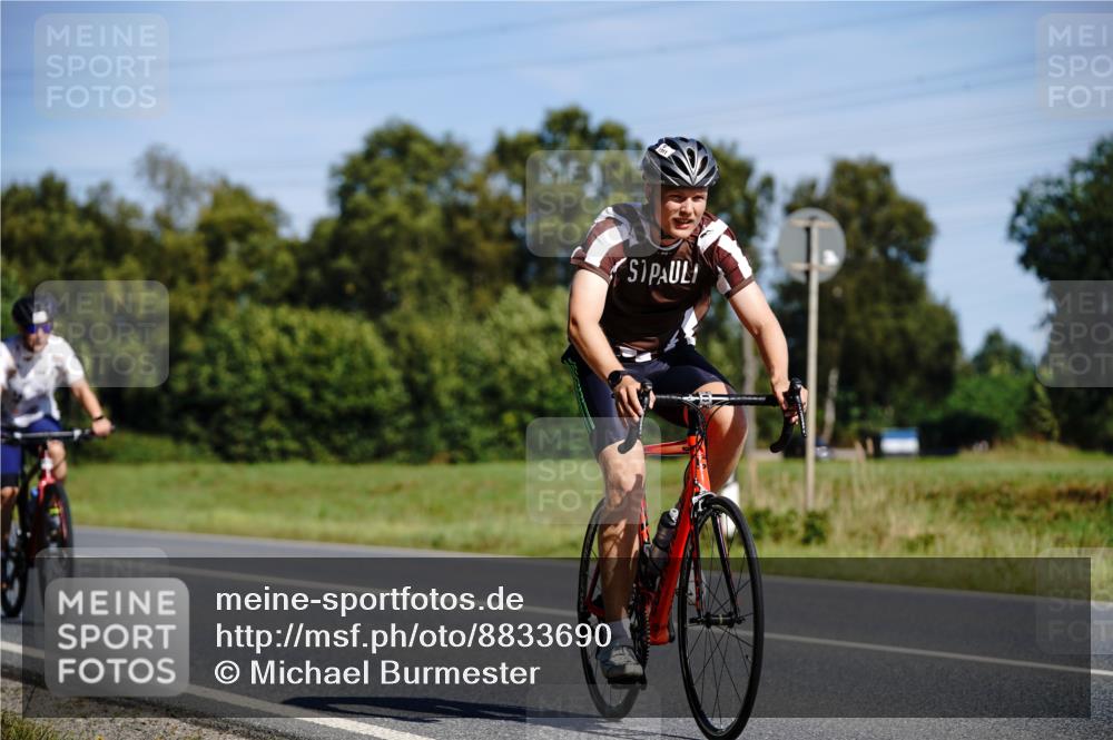 07.09.2025 - 19. Norderstedt Triathlon Michael Burmester http://msf.ph/oto/8833690 07.09.2025 12:05:20 Radfahren 169, 227, 720, 724, 727, 1311, 1339 meine-sportfotos.de