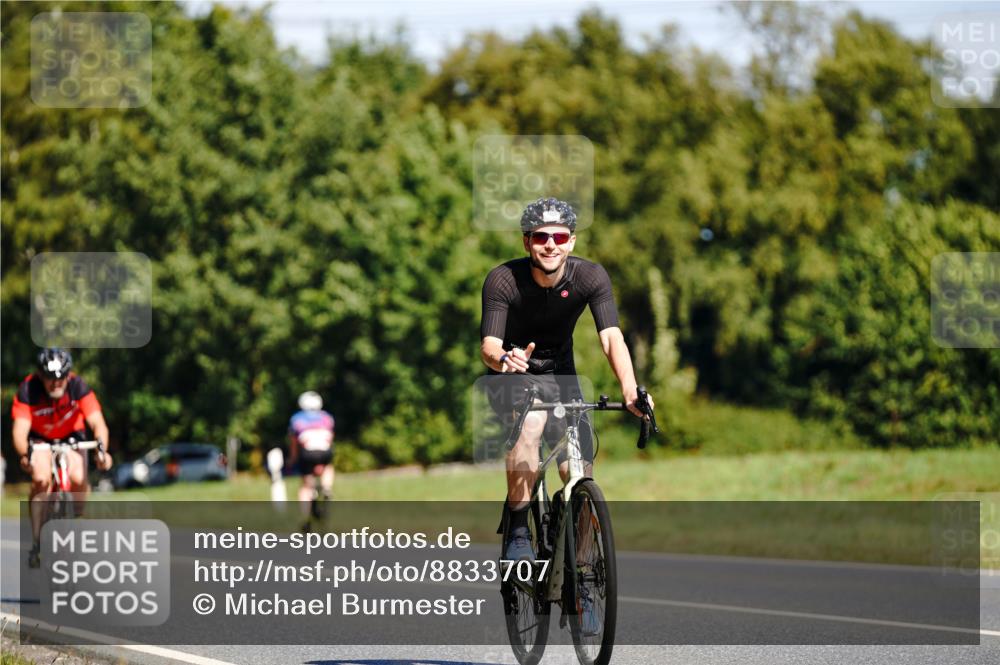 07.09.2025 - 19. Norderstedt Triathlon Michael Burmester http://msf.ph/oto/8833707 07.09.2025 12:05:28 Radfahren 260, 731, 782 meine-sportfotos.de
