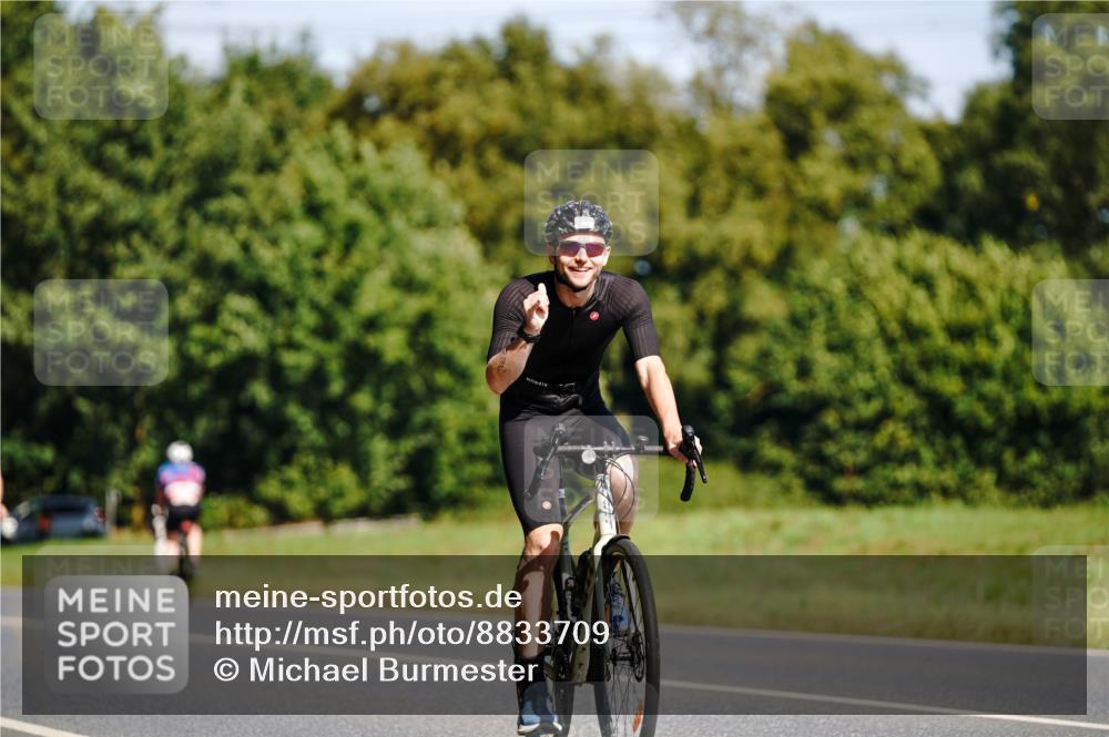 07.09.2025 - 19. Norderstedt Triathlon Michael Burmester http://msf.ph/oto/8833709 07.09.2025 12:05:28 Radfahren 260, 731, 782 meine-sportfotos.de