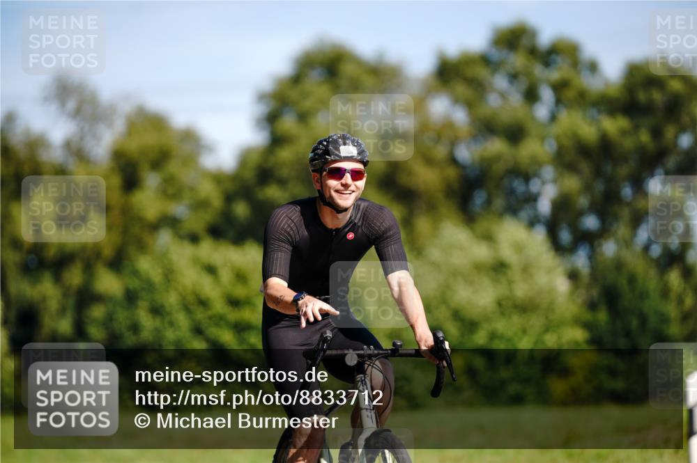 07.09.2025 - 19. Norderstedt Triathlon Michael Burmester http://msf.ph/oto/8833712 07.09.2025 12:05:29 Radfahren 260, 731, 782 meine-sportfotos.de