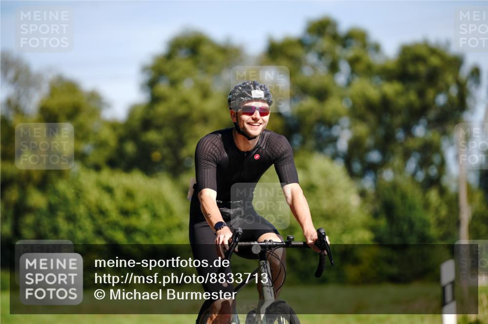 07.09.2025 - 19. Norderstedt Triathlon Michael Burmester http://msf.ph/oto/8833713 07.09.2025 12:05:29 Radfahren 260, 731, 782 meine-sportfotos.de