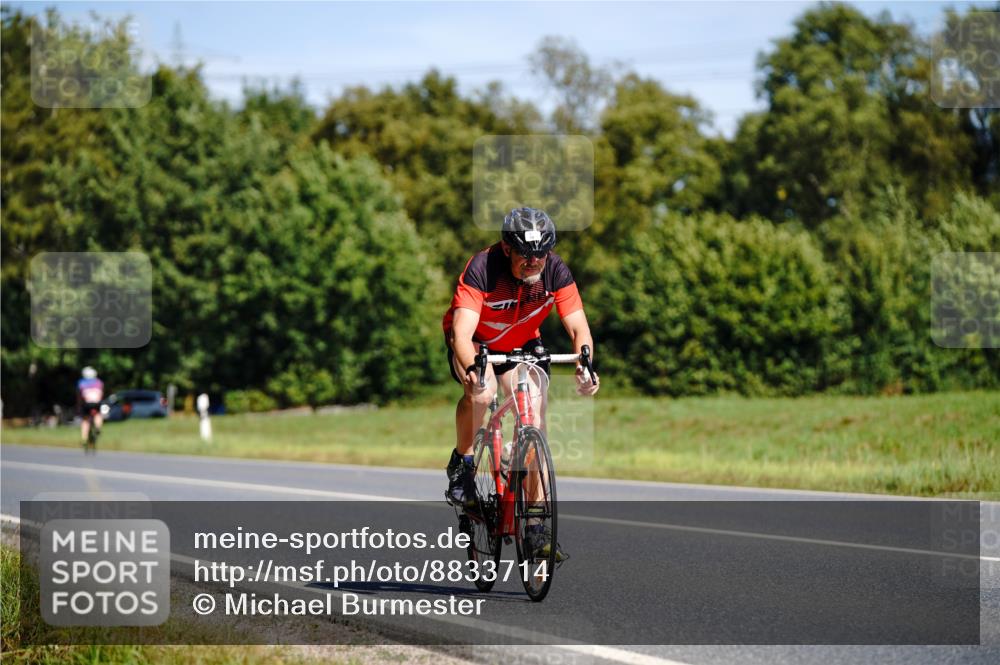 07.09.2025 - 19. Norderstedt Triathlon Michael Burmester http://msf.ph/oto/8833714 07.09.2025 12:05:31 Radfahren 182, 260, 782 meine-sportfotos.de