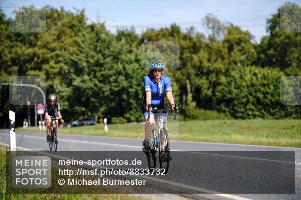 07.09.2025 - 19. Norderstedt Triathlon Michael Burmester http://msf.ph/oto/8833732 07.09.2025 12:05:52 Radfahren 213, 717, 741, 800 meine-sportfotos.de