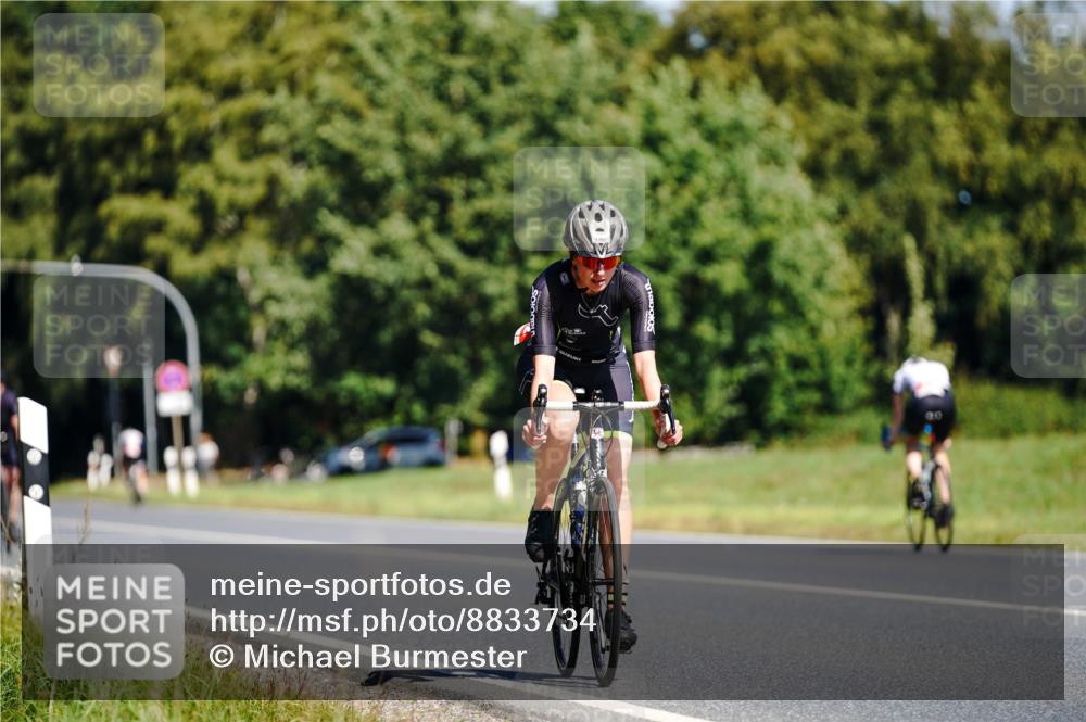 07.09.2025 - 19. Norderstedt Triathlon Michael Burmester http://msf.ph/oto/8833734 07.09.2025 12:05:54 Radfahren 213, 717, 741, 1392 meine-sportfotos.de