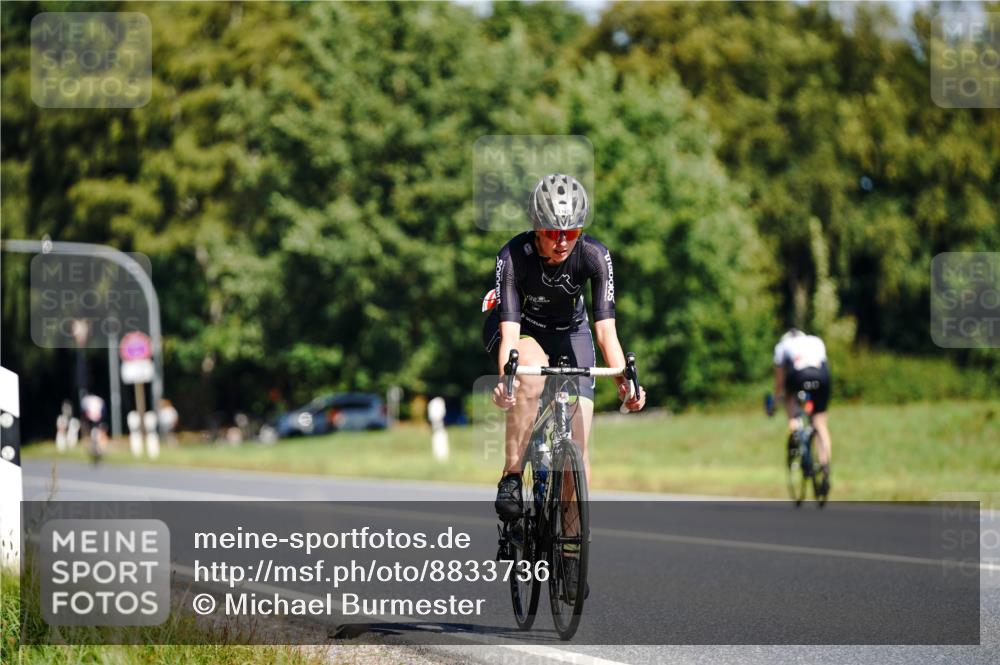 07.09.2025 - 19. Norderstedt Triathlon Michael Burmester http://msf.ph/oto/8833736 07.09.2025 12:05:54 Radfahren 213, 717, 741, 1392 meine-sportfotos.de