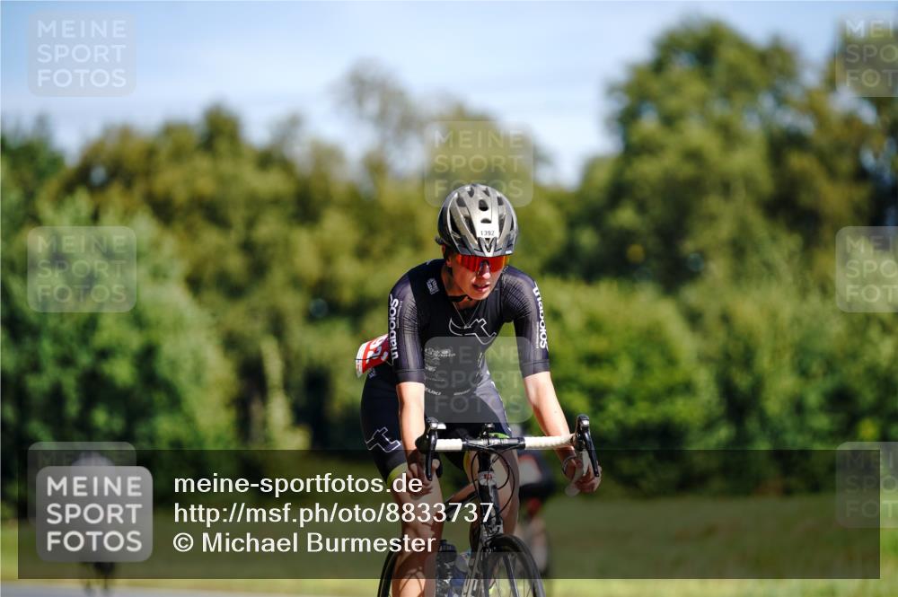 07.09.2025 - 19. Norderstedt Triathlon Michael Burmester http://msf.ph/oto/8833737 07.09.2025 12:05:55 Radfahren 213, 717, 1392 meine-sportfotos.de