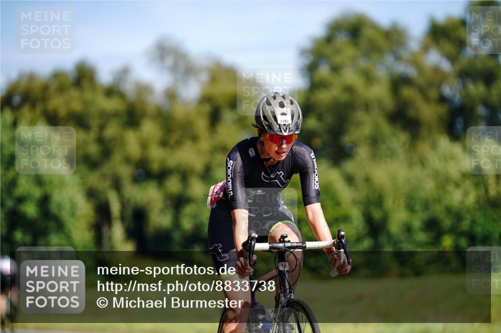 07.09.2025 - 19. Norderstedt Triathlon Michael Burmester http://msf.ph/oto/8833738 07.09.2025 12:05:55 Radfahren 213, 717, 1392 meine-sportfotos.de