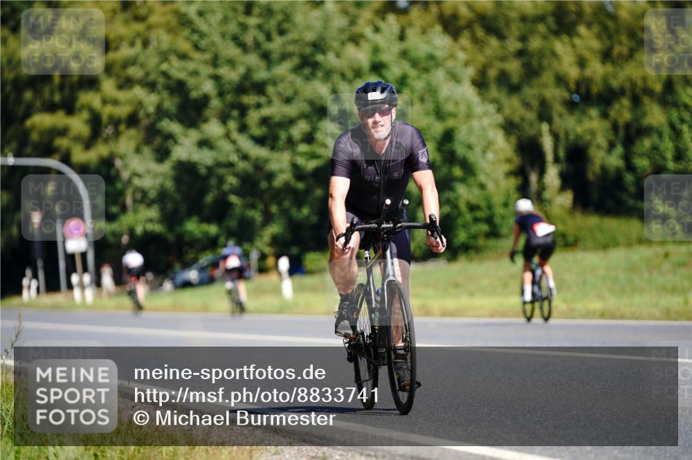 07.09.2025 - 19. Norderstedt Triathlon Michael Burmester http://msf.ph/oto/8833741 07.09.2025 12:05:59 Radfahren 729, 1392 meine-sportfotos.de