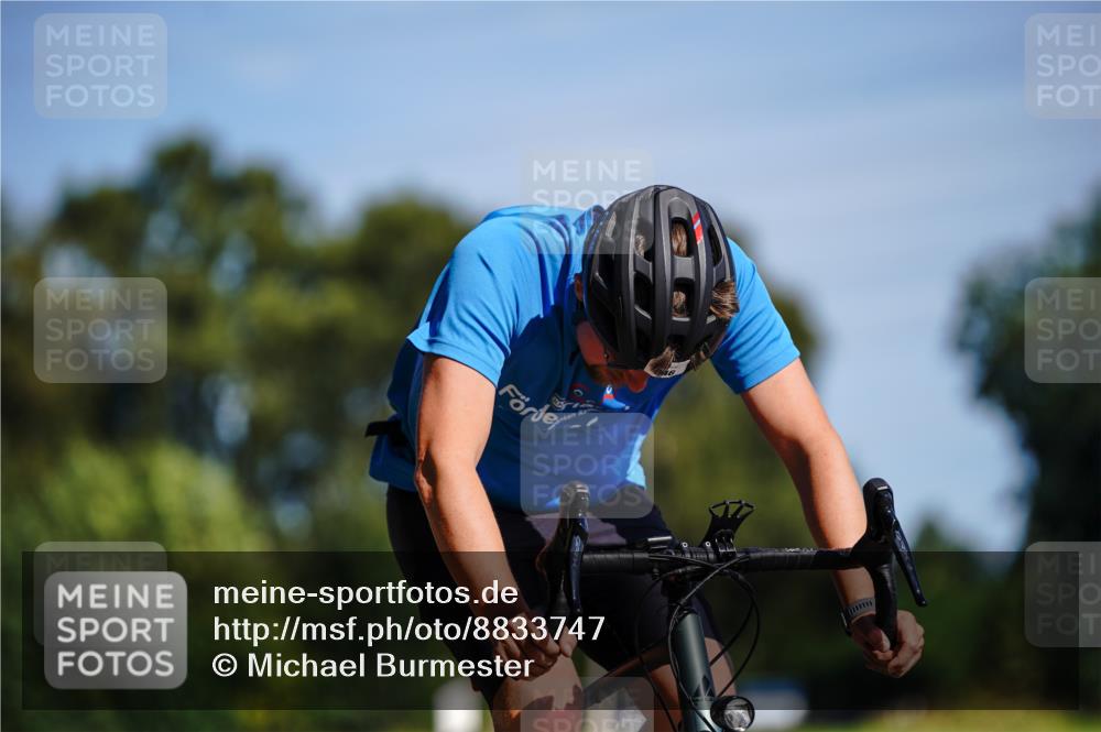 07.09.2025 - 19. Norderstedt Triathlon Michael Burmester http://msf.ph/oto/8833747 07.09.2025 12:07:06 Radfahren 226, 846 meine-sportfotos.de