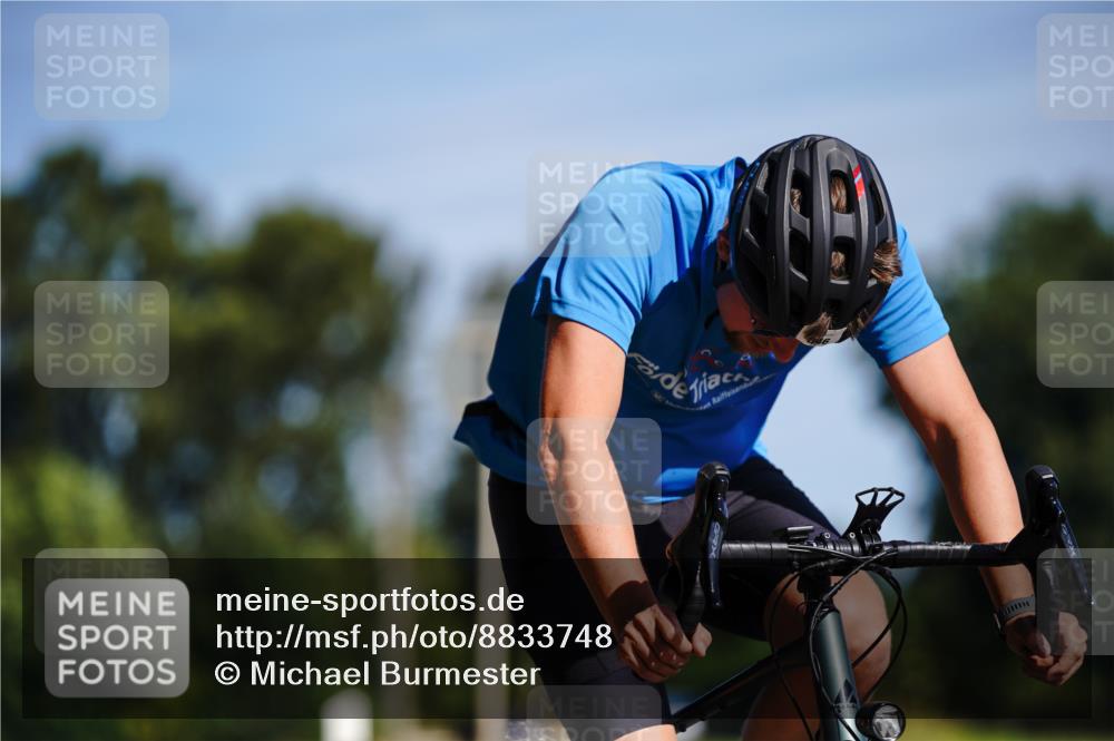 07.09.2025 - 19. Norderstedt Triathlon Michael Burmester http://msf.ph/oto/8833748 07.09.2025 12:07:06 Radfahren 226, 846 meine-sportfotos.de