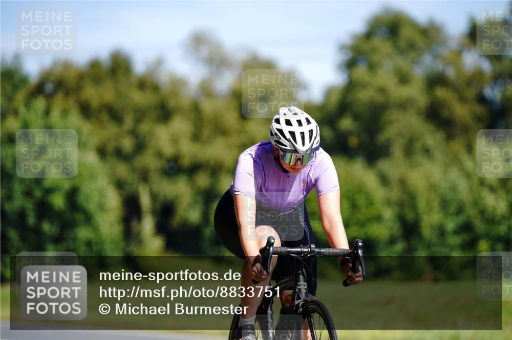 07.09.2025 - 19. Norderstedt Triathlon Michael Burmester http://msf.ph/oto/8833751 07.09.2025 12:07:09 Radfahren 176, 828, 846 meine-sportfotos.de