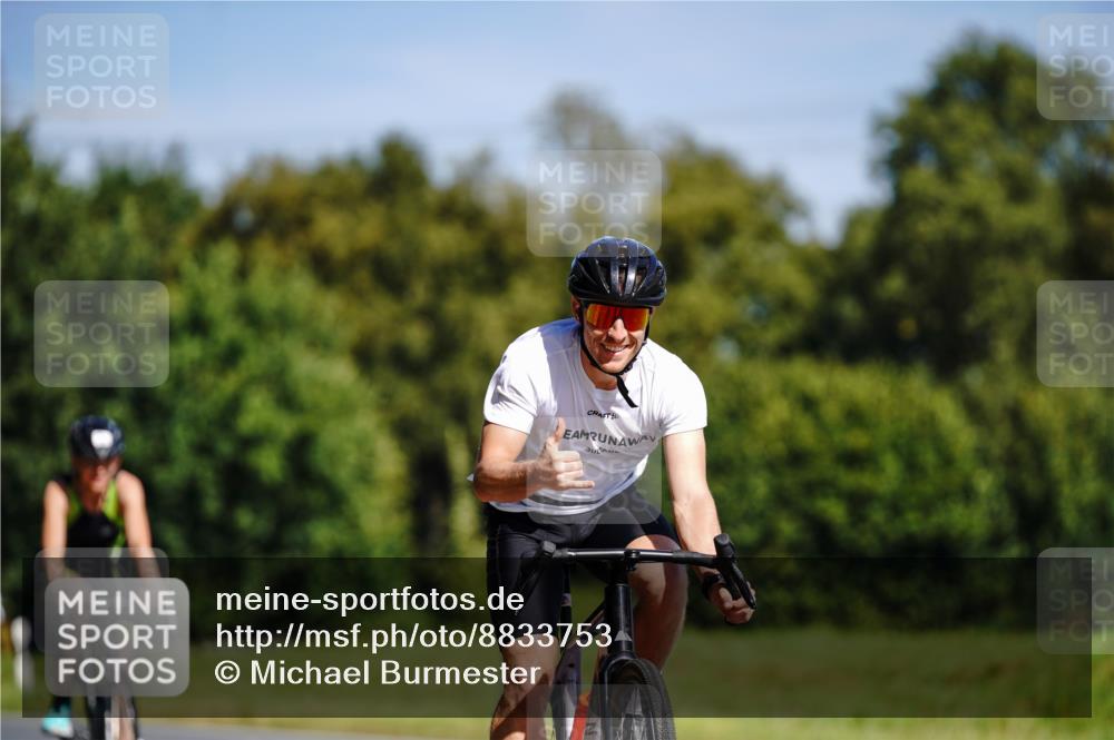 07.09.2025 - 19. Norderstedt Triathlon Michael Burmester http://msf.ph/oto/8833753 07.09.2025 12:07:10 Radfahren 176, 778, 828, 846 meine-sportfotos.de