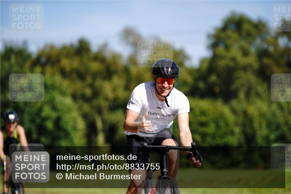 07.09.2025 - 19. Norderstedt Triathlon Michael Burmester http://msf.ph/oto/8833755 07.09.2025 12:07:10 Radfahren 176, 778, 828, 846 meine-sportfotos.de