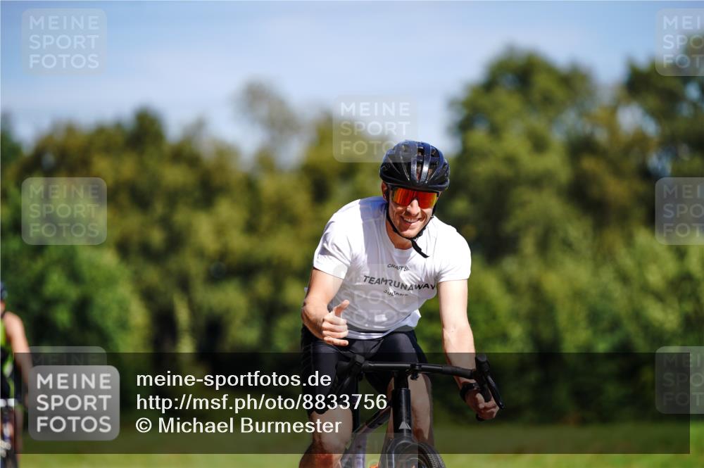 07.09.2025 - 19. Norderstedt Triathlon Michael Burmester http://msf.ph/oto/8833756 07.09.2025 12:07:11 Radfahren 176, 709, 778, 828 meine-sportfotos.de