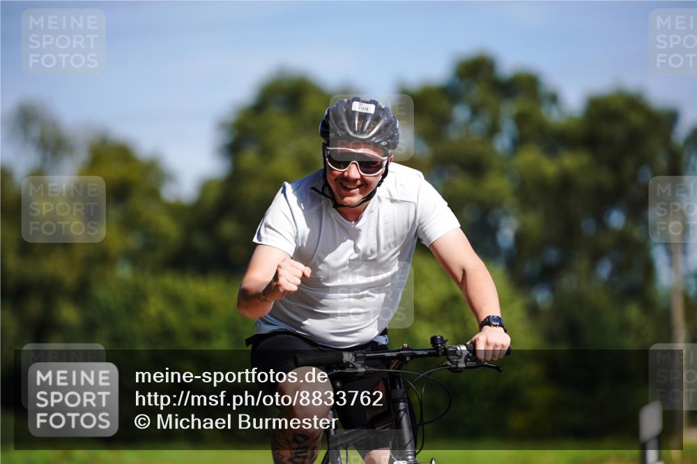 07.09.2025 - 19. Norderstedt Triathlon Michael Burmester http://msf.ph/oto/8833762 07.09.2025 12:07:13 Radfahren 164, 176, 709, 778, 828 meine-sportfotos.de