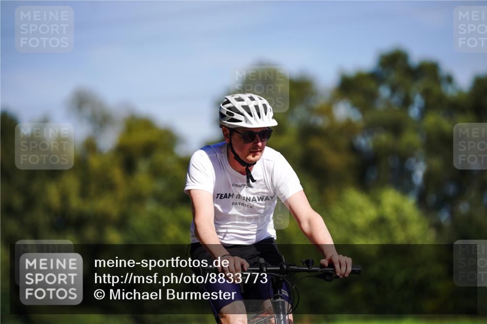 07.09.2025 - 19. Norderstedt Triathlon Michael Burmester http://msf.ph/oto/8833773 07.09.2025 12:07:22 Radfahren 136, 861, 1398 meine-sportfotos.de