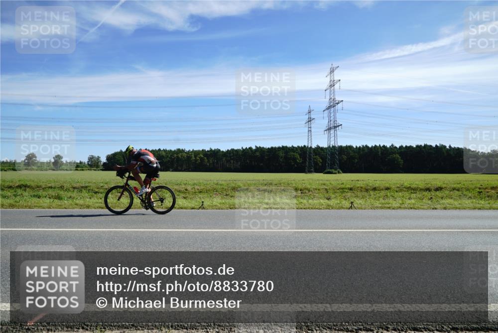 07.09.2025 - 19. Norderstedt Triathlon Michael Burmester http://msf.ph/oto/8833780 07.09.2025 11:54:33 Radfahren  meine-sportfotos.de