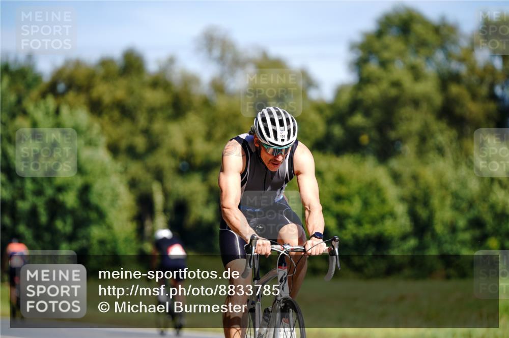 07.09.2025 - 19. Norderstedt Triathlon Michael Burmester http://msf.ph/oto/8833785 07.09.2025 12:07:37 Radfahren 151, 273, 748 meine-sportfotos.de