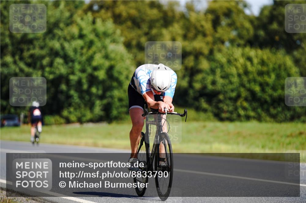 07.09.2025 - 19. Norderstedt Triathlon Michael Burmester http://msf.ph/oto/8833790 07.09.2025 12:07:40 Radfahren 151, 748, 838 meine-sportfotos.de