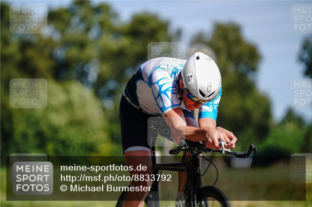07.09.2025 - 19. Norderstedt Triathlon Michael Burmester http://msf.ph/oto/8833792 07.09.2025 12:07:40 Radfahren 151, 748, 838 meine-sportfotos.de