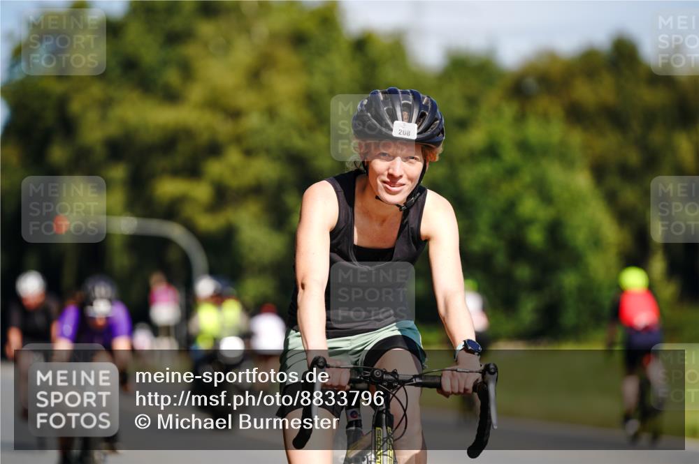 07.09.2025 - 19. Norderstedt Triathlon Michael Burmester http://msf.ph/oto/8833796 07.09.2025 12:08:25 Radfahren 208, 287, 1246, 1338 meine-sportfotos.de