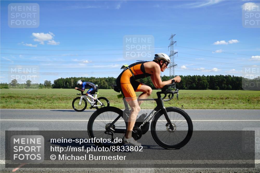 07.09.2025 - 19. Norderstedt Triathlon Michael Burmester http://msf.ph/oto/8833802 07.09.2025 13:55:46 Radfahren 1001, 1042 meine-sportfotos.de