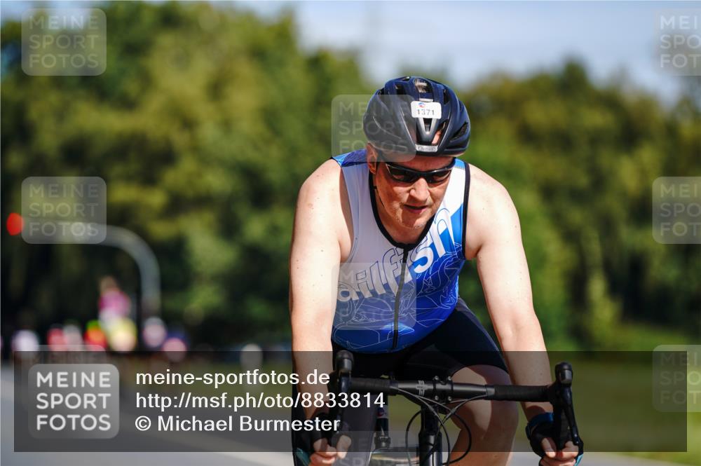 07.09.2025 - 19. Norderstedt Triathlon Michael Burmester http://msf.ph/oto/8833814 07.09.2025 12:08:33 Radfahren 824, 1371 meine-sportfotos.de