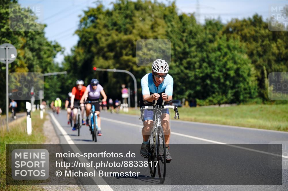 07.09.2025 - 19. Norderstedt Triathlon Michael Burmester http://msf.ph/oto/8833817 07.09.2025 12:08:38 Radfahren 807, 1382 meine-sportfotos.de