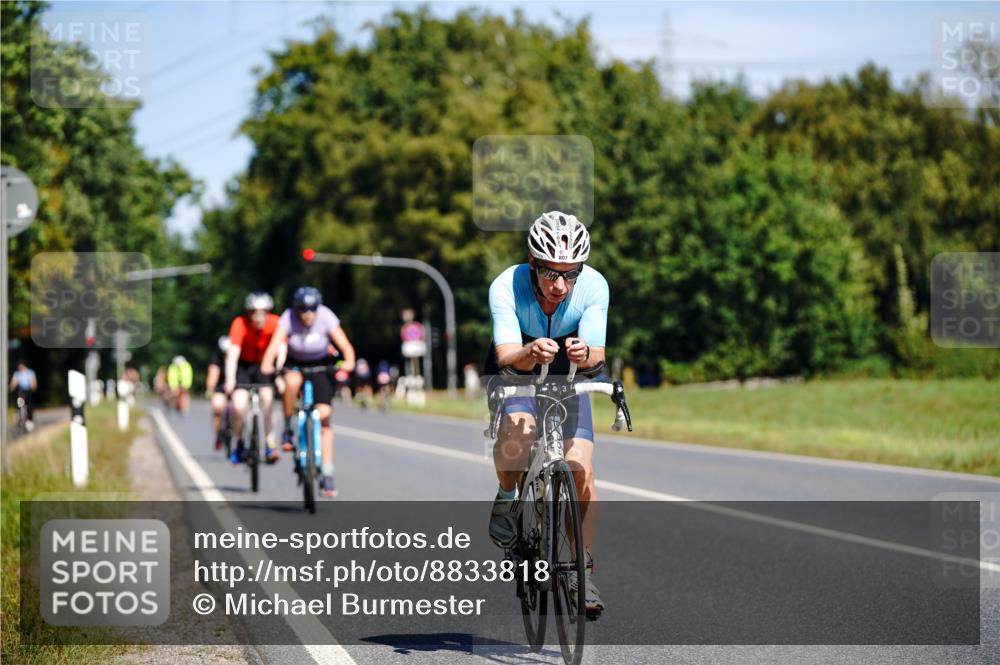 07.09.2025 - 19. Norderstedt Triathlon Michael Burmester http://msf.ph/oto/8833818 07.09.2025 12:08:38 Radfahren 807, 1382 meine-sportfotos.de