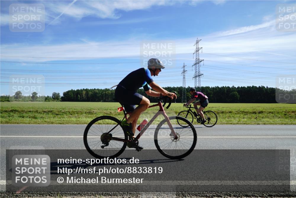 07.09.2025 - 19. Norderstedt Triathlon Michael Burmester http://msf.ph/oto/8833819 07.09.2025 11:54:42 Radfahren 741, 779, 1371 meine-sportfotos.de