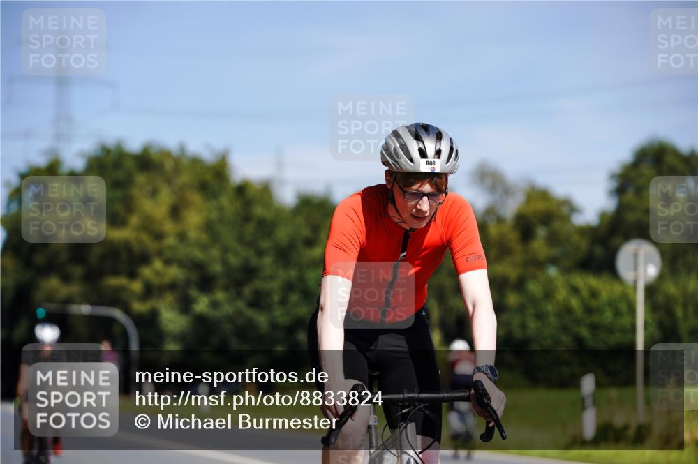 07.09.2025 - 19. Norderstedt Triathlon Michael Burmester http://msf.ph/oto/8833824 07.09.2025 12:08:41 Radfahren 807, 808, 1268, 1382 meine-sportfotos.de