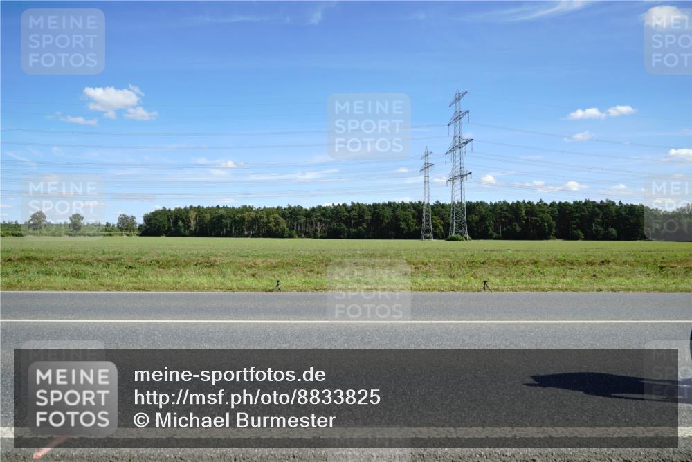 07.09.2025 - 19. Norderstedt Triathlon Michael Burmester http://msf.ph/oto/8833825 07.09.2025 13:55:49 Radfahren 417, 1001, 1042 meine-sportfotos.de