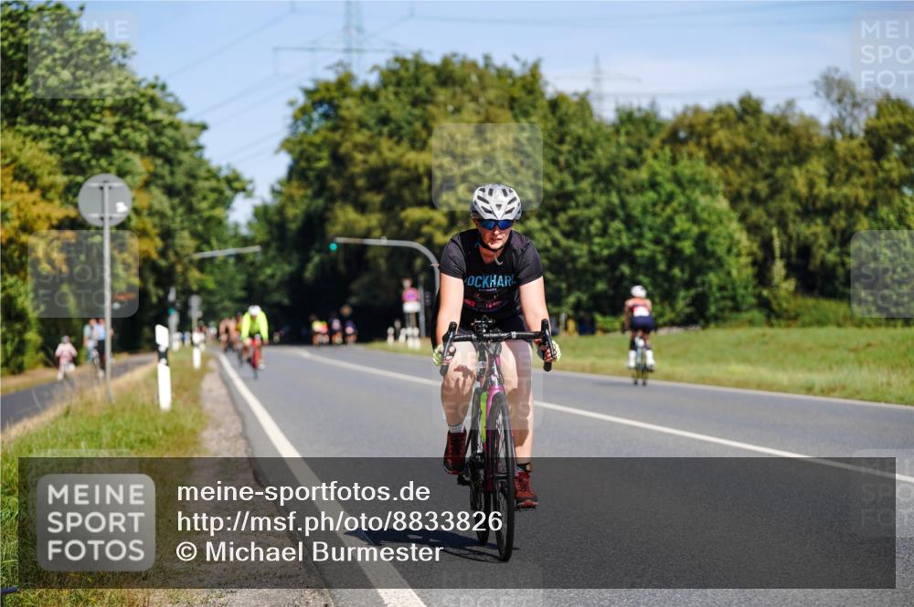 07.09.2025 - 19. Norderstedt Triathlon Michael Burmester http://msf.ph/oto/8833826 07.09.2025 12:08:43 Radfahren 808, 1268, 1382 meine-sportfotos.de