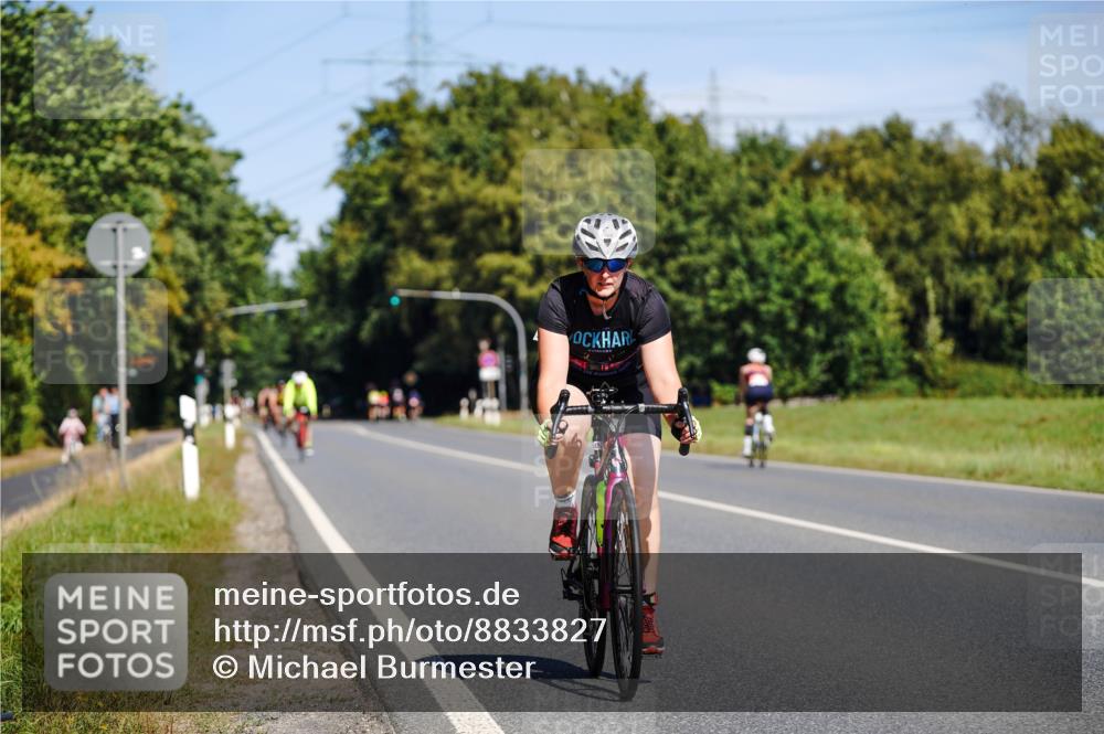 07.09.2025 - 19. Norderstedt Triathlon Michael Burmester http://msf.ph/oto/8833827 07.09.2025 12:08:43 Radfahren 808, 1268, 1382 meine-sportfotos.de